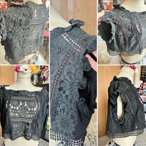 Chic Floral Lace Blouse in Charcoal